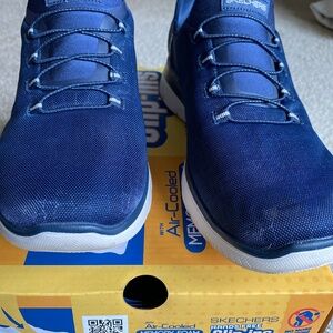 Slip-in Skechers women’s 9.5 wide fit shoes